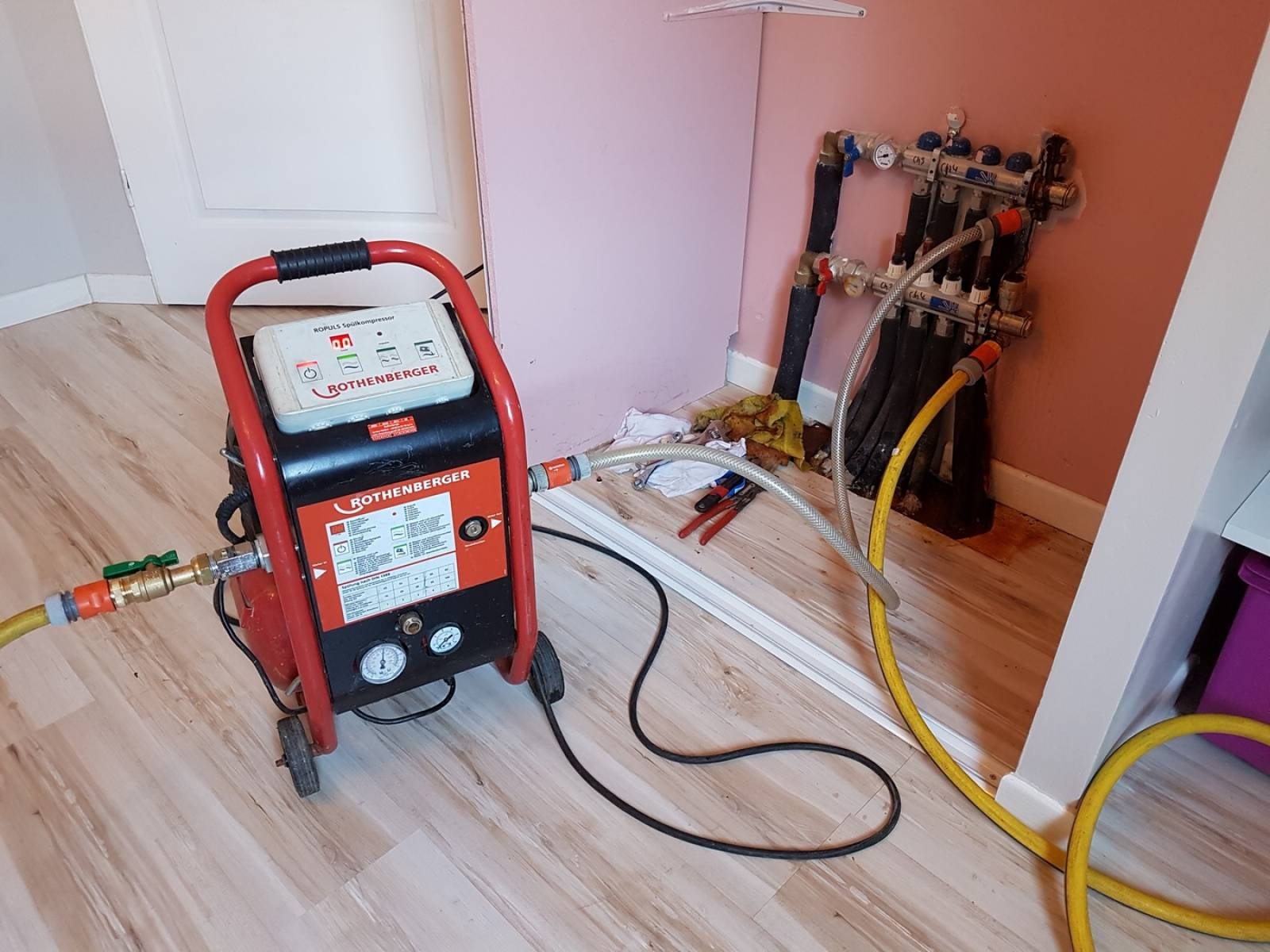 Kartal Vaillant Hermetik Şofben Kombi Bakımı